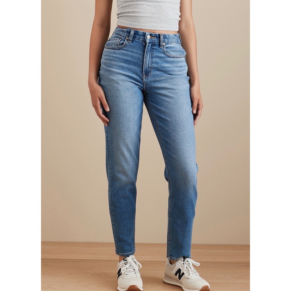 American Eagle Mom Jeans size 12